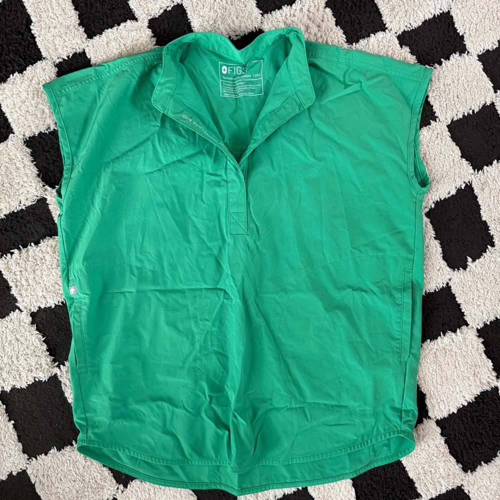 Figs Safety Green Technical Collection Top